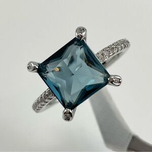 Cute Princess Cut Solitaire Teal Blue Sapphire Diamond CZ Silver Plated Ring